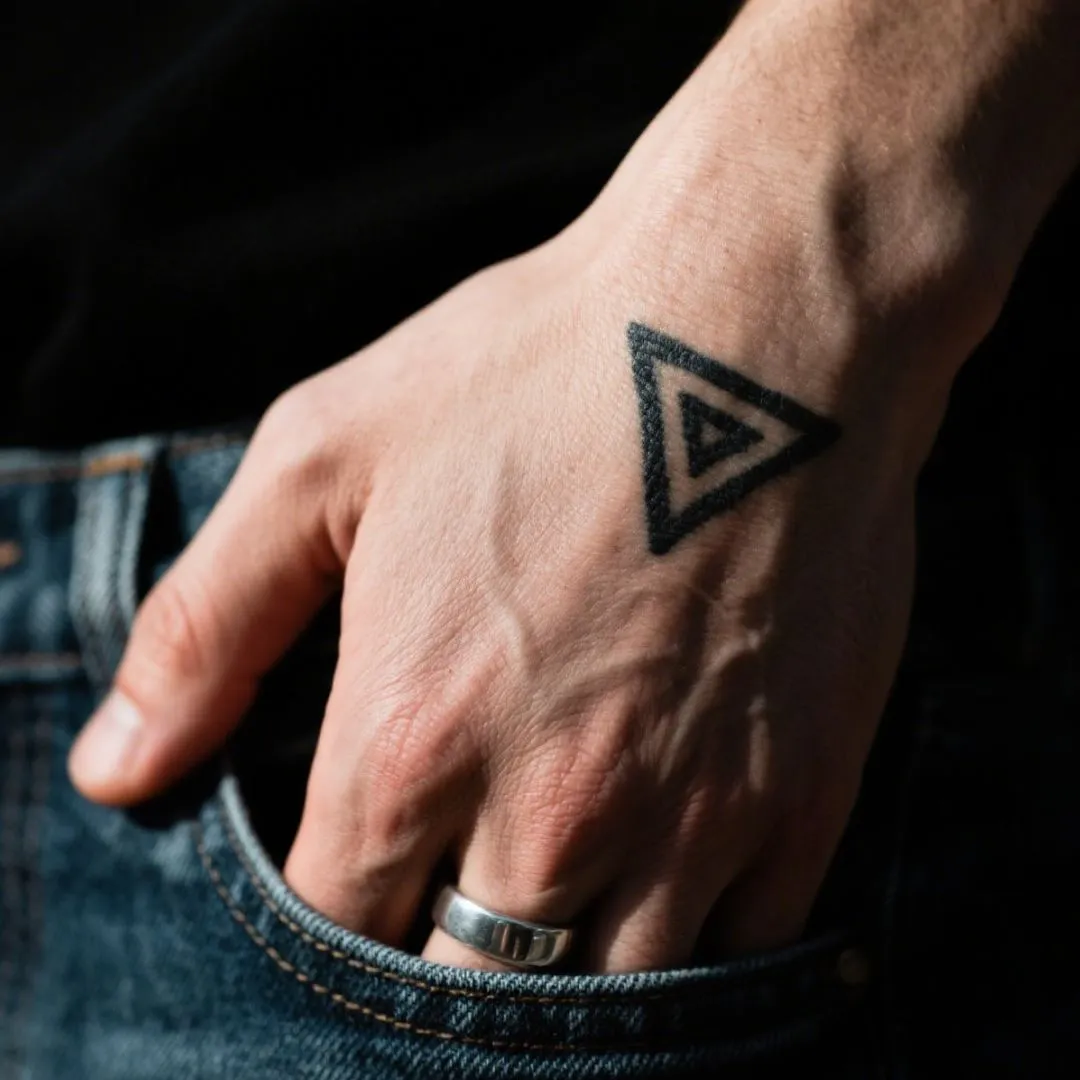 Finger Tattoo
